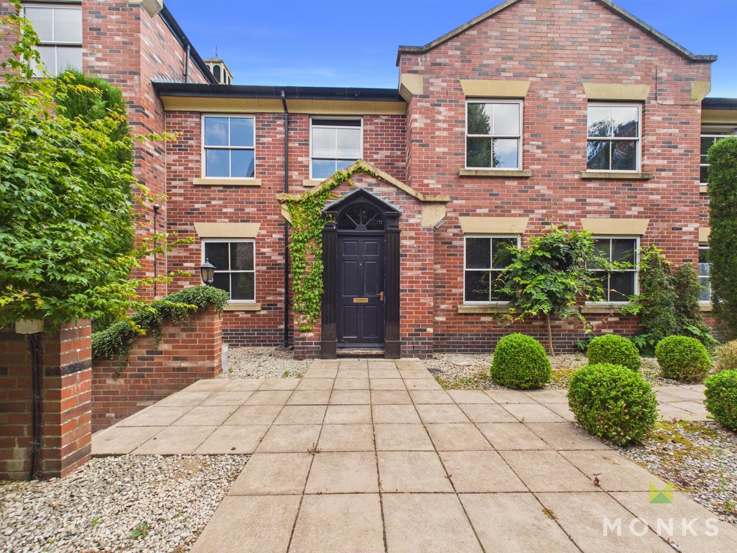 7 Bishopstone Mansions Town Walls, Shrewsbury, SY1 1UE For Sale